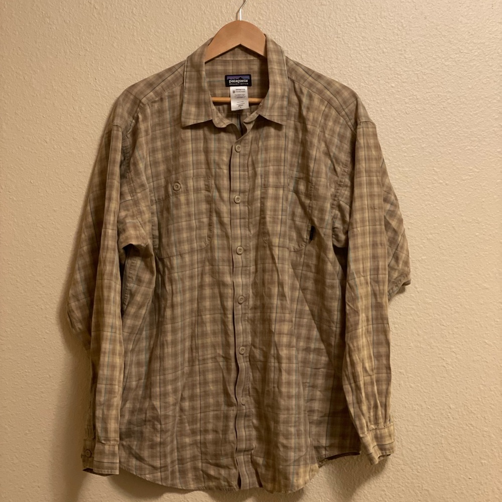 Patagonia Mens Relaxed Fit Long-Sleeved Cotton Shirt